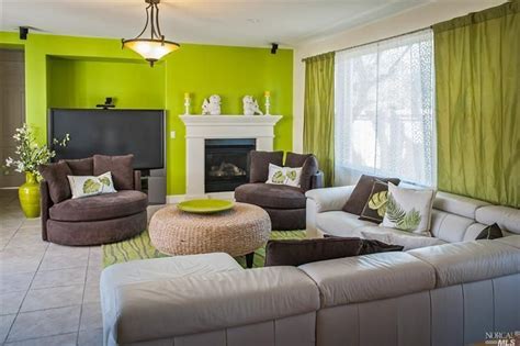 31 Latest Living Rooms With Green Accent Wall 15 Ideas Of Green Room