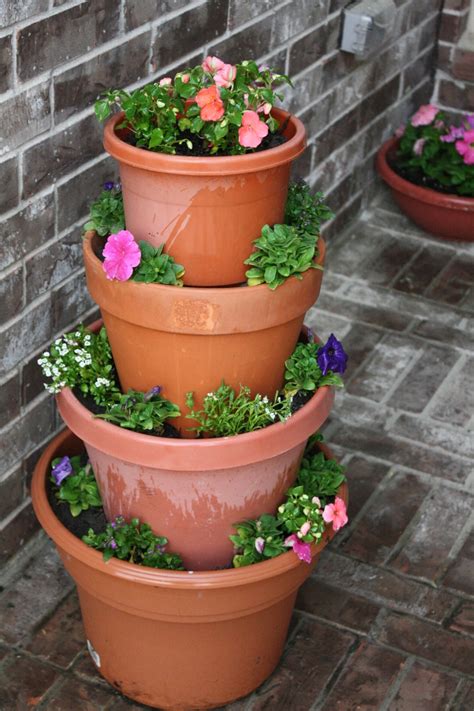 Often, they are graduated in size from largest to smallest. DIY Tiered Flower Pot - Olivia's Kitchen