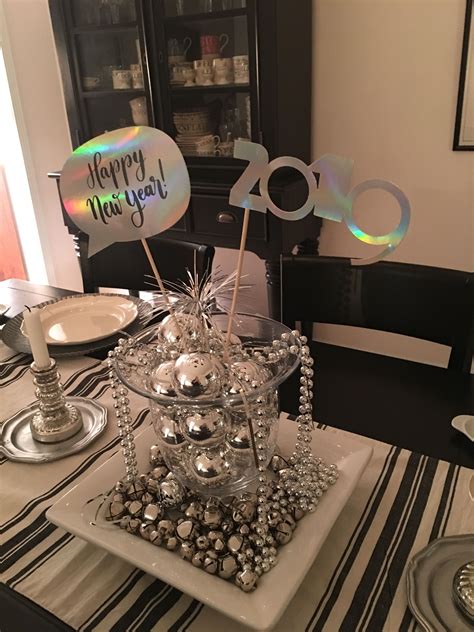 30 New Year Table Decorations