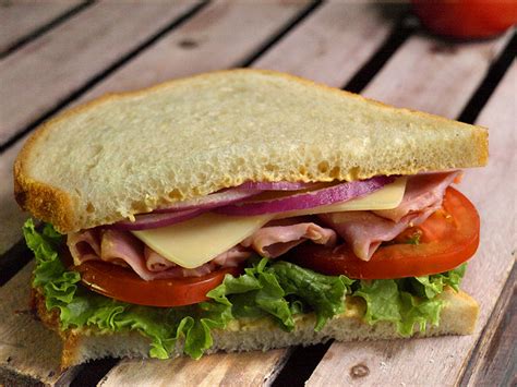 Fresh Classic Sandwiches Le Boulanger Inc