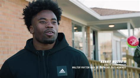 Walter Payton Nfl Man Of The Year Nominee Kenny Moore Ii Gives Back To