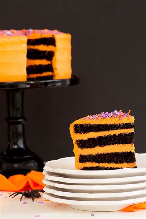 30 Amazing Halloween Cake Recipes That Are Scary Good Halloween Cakes