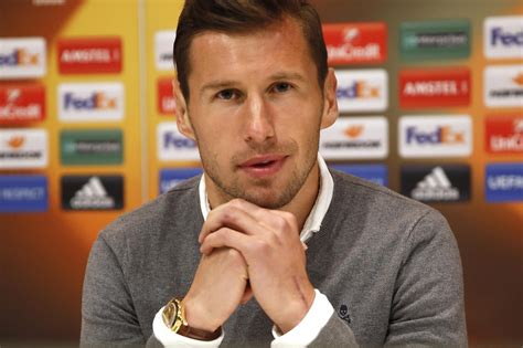 Grzegorz krychowiak (sinh 29 tháng 1 năm 1990) là một cầu thủ bóng đá chuyên nghiệp người ba lan hiện đang chơi tại russian premier league cho câu lạc bộ lokomotiv moscow ở vị trí tiền vệ phòng ngự và là thành viên của đội tuyển bóng đá quốc gia ba lan Grzegorz Krychowiak: w piłce liczy się walka - Forbes.pl