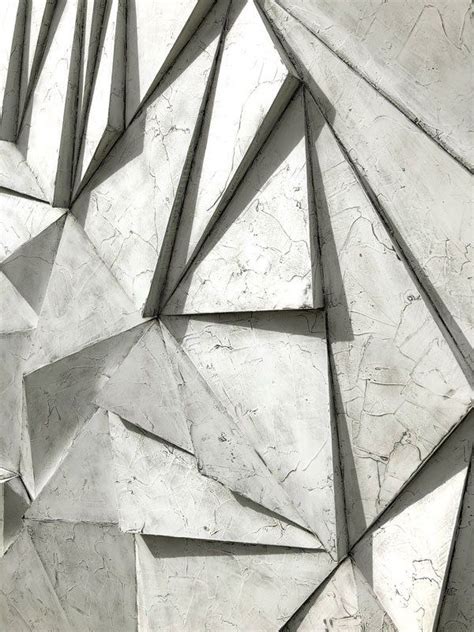 Descubre a 8 artistas emergentes Simon de Pury seleccionados para las