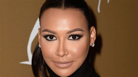 Naya Rivera Shows Off Bare Baby Bump While Lounging By Her Pool