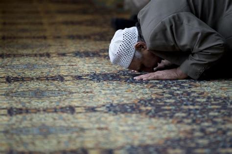 Tata Cara Sholat Tahajud dan Witir Lengkap Bacaan Niat, Doa Tulisan