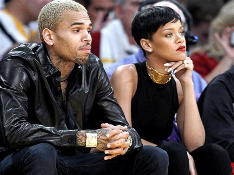 rihanna and chris brown in twitter war over breakup hindustan times