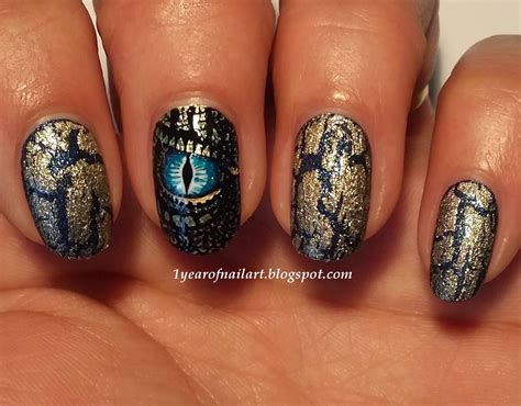 I hope you guys like it! 365+ days of nail art: Blue and gold dragon nails