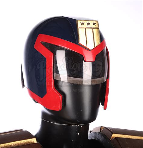 Judge Dredd 1995 Street Judge Helmet And Shoulder Armour Current