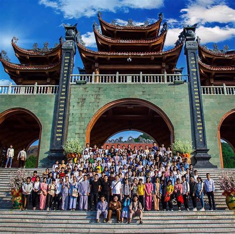 Bảo tàng quảng ninh thông báo lịch mở cửa phục vụ khách tham quan tại bảo tàng và cung quy. Chùa Ba Vàng Quảng Ninh cách Hà Nội bao xa???