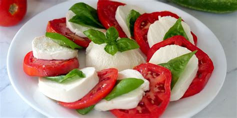 Tomato Basil Mozzarella With Balsamic Drizzle Life By Design