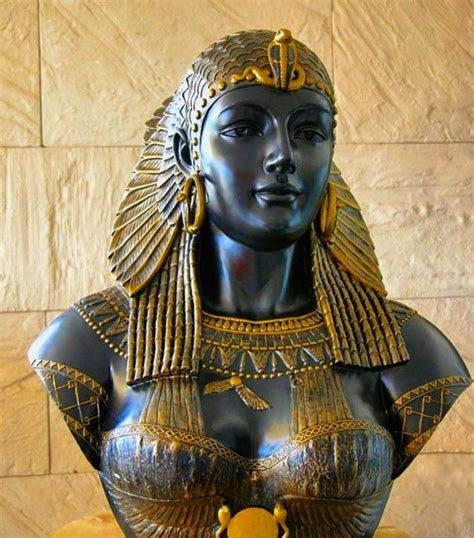 Egyptian Sculpture Of Cleopatra Ancient Egyptian Art Facts About Ancient Egypt Egypt Art