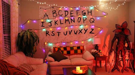A Guide To Stranger Things Room Decor Inspo The Other Aesthetic