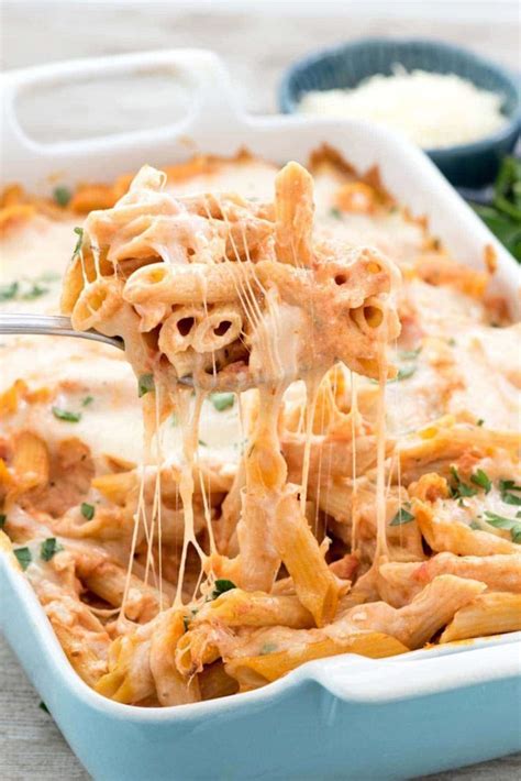 17 Easy Baked Pasta Recipes That Are Cozy AF | StyleCaster