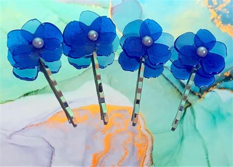 Floral Bobby Pins Resin Art By Yenniecustomart On Etsy Resin Artwork
