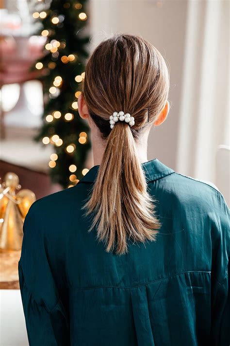 6 Easy Holiday Hairstyles • Brightontheday Christmas Party Hairstyles Hair Styles Holiday