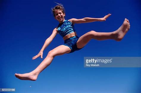 Gymnastic Split Photos Et Images De Collection Getty Images