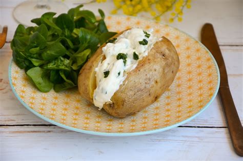Pomme De Terre En Robe De Chambre Sauce