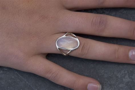 Zilveren Ring Met Maansteen Persoonlijk Ontworpen En Op Maat Gemaakt