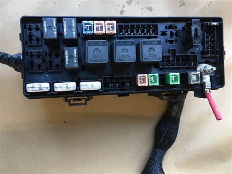 2005 metalic silver 300c fully loaded _ 1995 implala ss bbb. 2005 Dodge Magnum Chrysler 300 Fuse Block Box ...