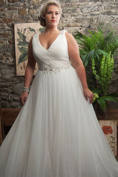 From grand ball gowns to sultry slip dresses, these gowns are for every size, shape and style. Plus-Size Wedding Dresses That Are Absolutely Gorgeous