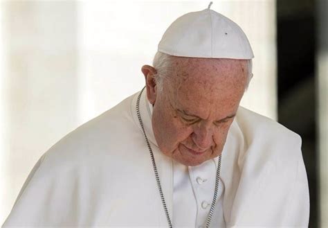 El Papa Mantiene Una Reunión Privada Con Víctimas De Abusos Sexuales