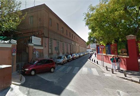 Simple Science: How to Make a Volcano with Kids