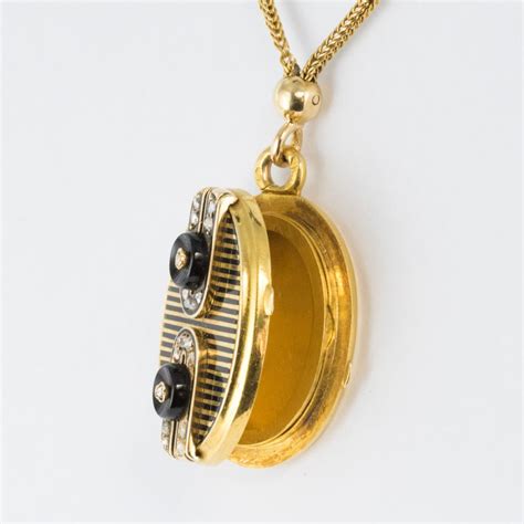Collier ancien médaillon et chaines - Bijoux anciens ...