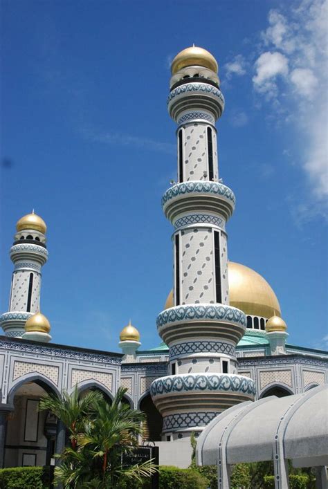 Jame Asr Hassanil Bolkiah Mosque In Bandar Seri Begawan Is The Largest Mosque In Brunei