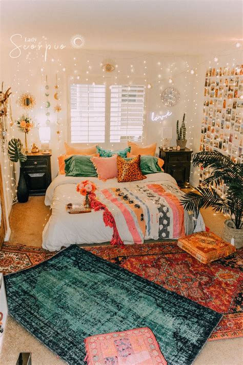 Lips print, pink & gold decor, teen girls room decor, bedroom decor, teenage bedroom wall art, fashi. @iamLADYSCORPIO ☽☽ LadyScorpio101.com ☓ ☓ Save 10% off ...