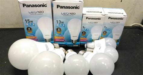 Jika anda berada di rumah sebagian besar pada malam hari, suhu warna yang lebih hangat, seperti lampu led putih hangat 2700k, merupakan pilihan terbaik. Daftar List Harga Lampu LED Panasonic 2018 - MASPAICAL.COM