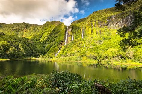 Hikes in the azores explore a young, dynamic and volcanic. De Groene Azoren! Vliegtickets vanaf 99 retour met TUI Fly ...