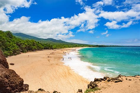 Big Beach At Makena State Park On Maui Hawaii Stock Photo Download