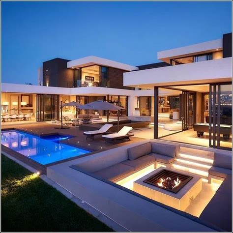 Luxury Modern Mansion Exterior Design