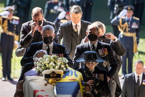 AP PHOTOS: Reflections on a royal funeral amid a pandemic England ...