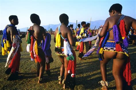 zulu girls attend umhlanga the annual reed dance festival of swaziland zulu