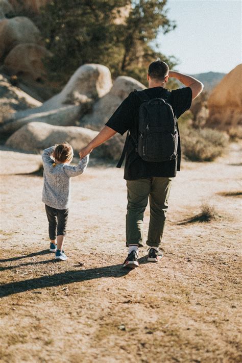 Family Holding Hands Pictures | Download Free Images on Unsplash