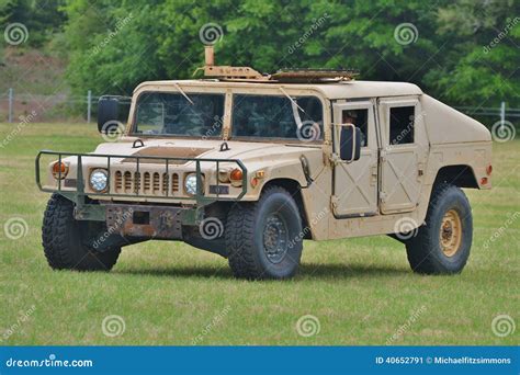 Humvee Militarhummerhmmwv Imagem De Stock Imagem De Dirigir