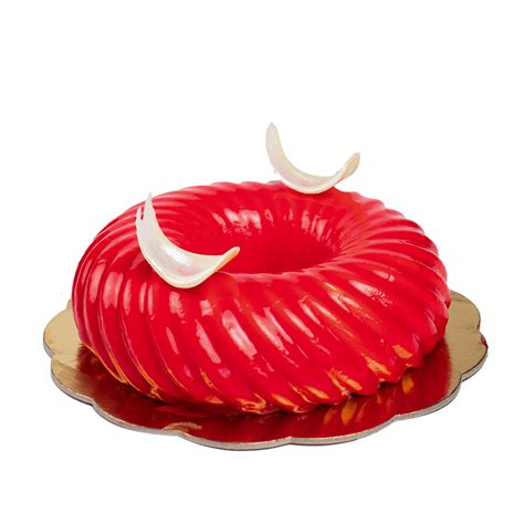 Strawberry Twist Cake | Gelato Cake - Brunetti Oro