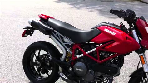 The engine produces a maximum peak output power of 81.00 hp (59.1 kw) @ 8000 rpm and a maximum torque. 2011 Ducati Hypermotard 796 - YouTube