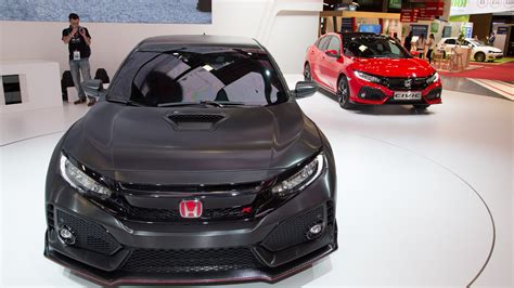 Honda Civic Type R Prototype Debuts In Paris