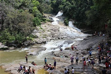 Bagi kalian yang mau merasakan. Air terjun Chamang (Bentong, Malaysia) - Review - Tripadvisor