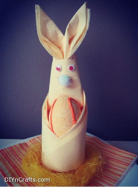 How To Easily Create These Adorable Easter Bunny Napkin Place Settings