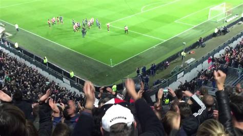 Please keep it respectful towards. Na afloop van Feyenoord-Ajax: het feest en het doek - YouTube