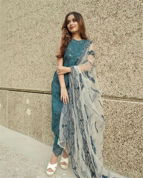 Keeping It Pretty In Desi Jannat Zubair In Embroidered Kurta Set Is A