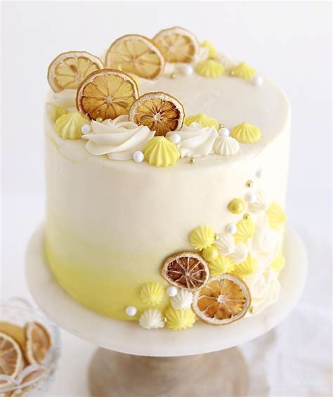 Lemon Cake With Lemon Cream Cheese Buttercream Sugar And Sparrow Receta Receta De Pastel De