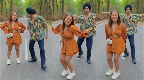 Neha Kakkar And Rohanpreet Singh New Dance On Khad Tainu Song Youtube
