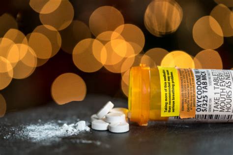 The detox process can take anywhere from five to seven days, but it's impossible to say exactly how long it will take because the severity and duration of withdrawal vary greatly from person to person. How Long Does it Take to Get Addicted to Oxycodone?
