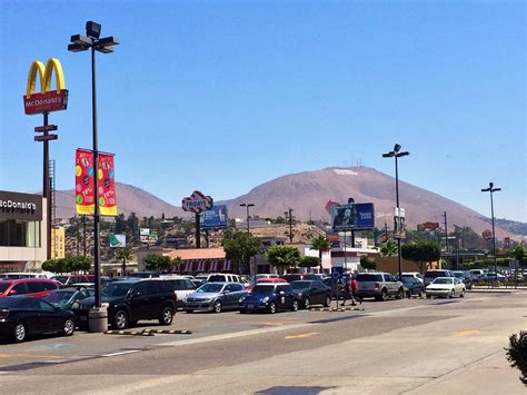 Macro Plaza Insurgentes Tijuana Baja California México Baja