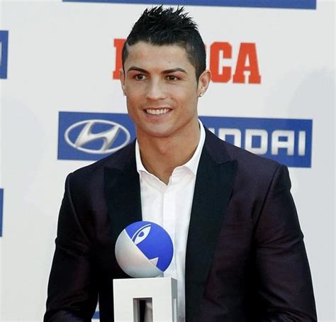 Details 48 Imagen Peinado De Cr7 Paso A Paso Abzlocalmx